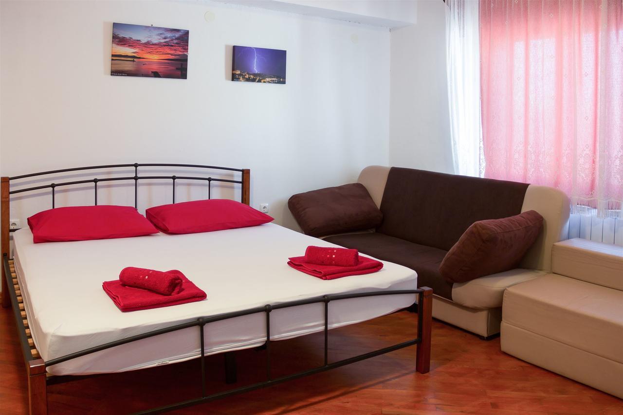 Apartments Marijana セニ エクステリア 写真